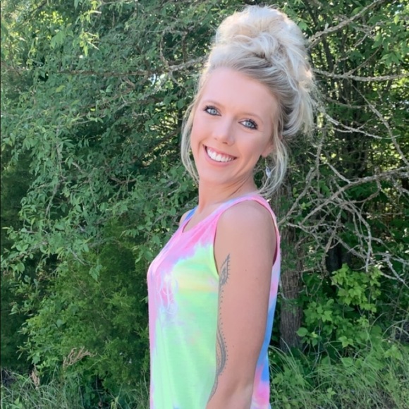 Meet your Posher, Maranda - Picture 2 of 2